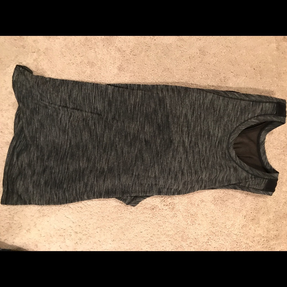 Lululemon Intrinsic Tank - w/ sports bra - 10.